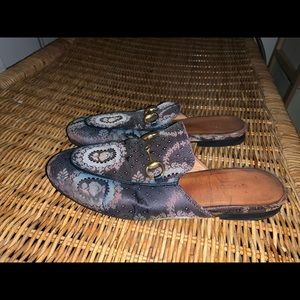 Gucci loafer size us6